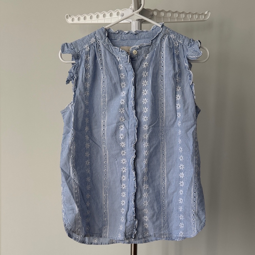 LOFT Embroidered Eyelet Blue and White Floral Striped Seersucker Blouse, Size XS